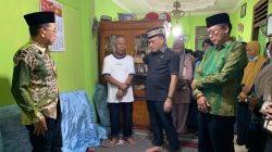 Walikota Metro Bambang bertakziah kerumah Bunga Rosana korban terseret arus diWira Garden