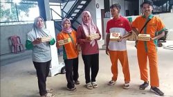 Aksi Jumat Berkah Wali Kota Metro, Peduli Pasukan Orange dengan Nasi Kotak Gratis