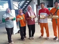 Aksi Jumat Berkah Wali Kota Metro, Peduli Pasukan Orange dengan Nasi Kotak Gratis